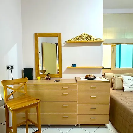 With Sea View-1 Min Walk To Mango